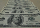 Dólar sobe para R$ 5,68 com dados fortes da economia dos EUA