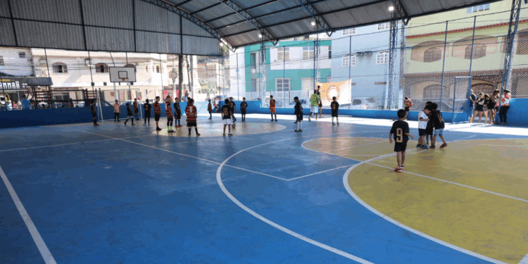 Quadra de esportes revitalizada é entregue à comundade de Nova Brasíl  Cariacicaia