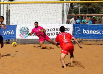 ​Time masculino de Vila Velha está na final de campeonato de beach soccer