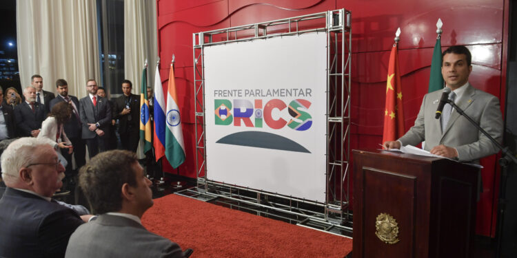 Brics deve superar participação do G7 na economia global até 2028