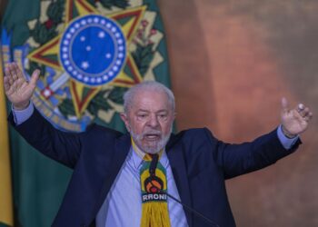 Especialista em Orçamento diz que Lula deveria vetar lei de transição ao Censo do IBGE