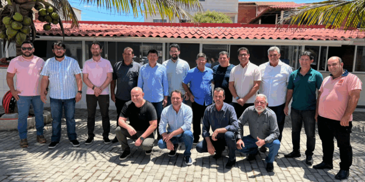 Presidente da Assembleia Legislativa discute desenvolvimento do sul capixaba com prefeitos da região.