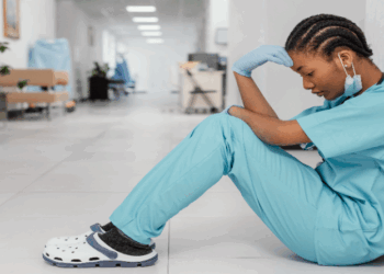 Saúde mental para estudantes de medicina é assunto urgente, segundo psiquiatra