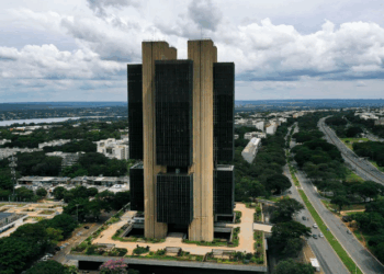 Mercado financeiro eleva projeção da inflação de 5,9% para 5,96%