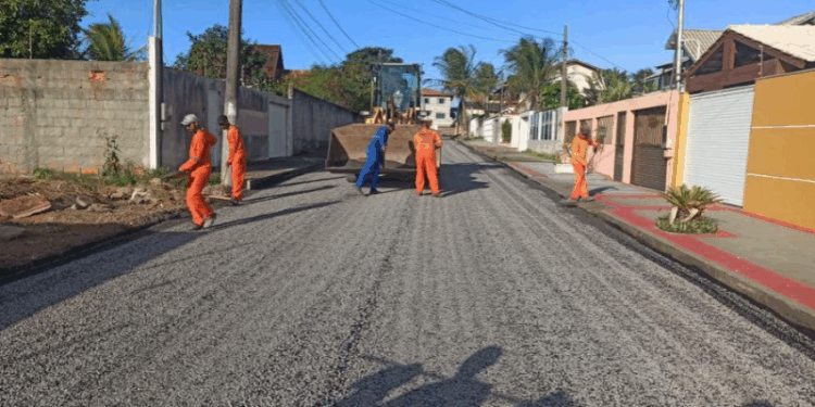 Secretaria de Obras de Vila Velha leva infraestrutura a vias do bairro Interlagos