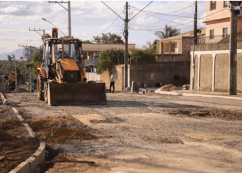 Obras de drenagem e pavimentação em residencial Centro Serra estão em ritmo acelerado