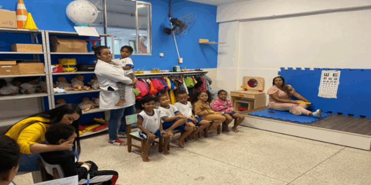 Cmei no Forte São João – Vitória tem aula de primeiros socorros e testes visuais