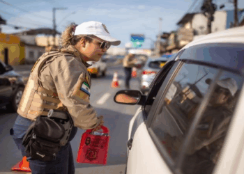 Núcleo de Educação para o Trânsito da Serra realiza Blitze Educativas para Conscientização de Condutores
