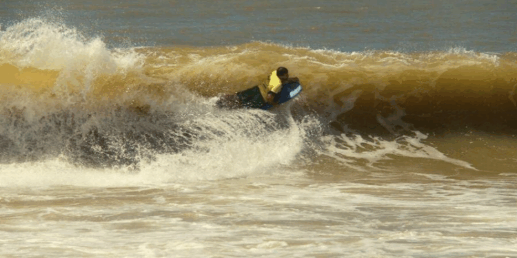 Praia de Itaparica recebe abertura do Circuito Brasileiro de Bodyboard 2023