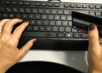 Reforma tributária pode diminuir impactos do e-commerce ilegal, avalia especialista