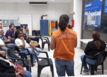 Defesa Civil ensina lideranças comunitárias como identificar áreas de risco