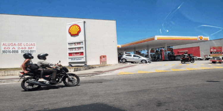 Gasolina, móveis e mais: veja onde comprar com desconto de até 70% no ES nesta quinta