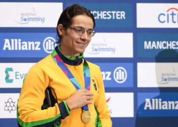 Natação Brasil é ouro com Douglas Matera e Carol Santiago no Mundial