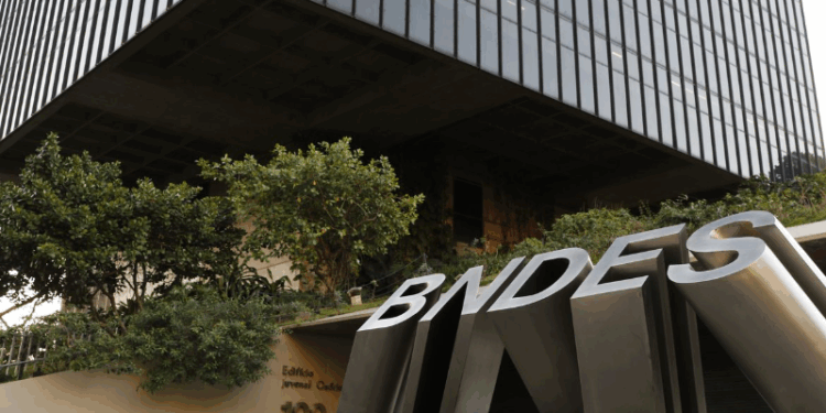 Ministério da Justiça vai investigar denúncias de golpe contra BNDES