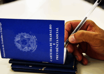Taxa de desocupação fica em 8,6% em fevereiro