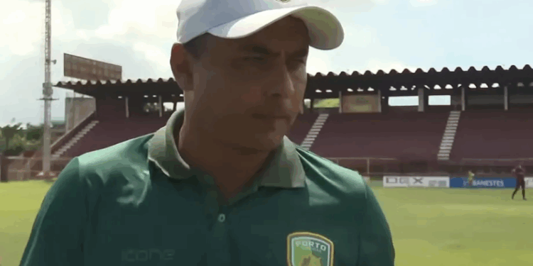 “É mais inteligente tentar fazer gol do que ficar segurando uma vantagem”, afirma Erich Bomfim