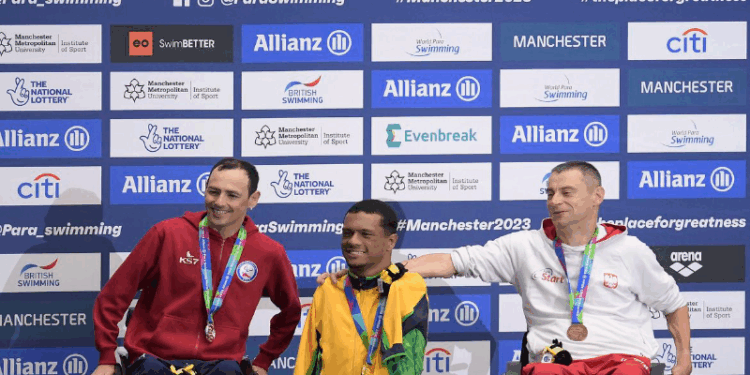 Natação paralímpica: Brasil garante 6 pódios no Mundial, 4 com ouro