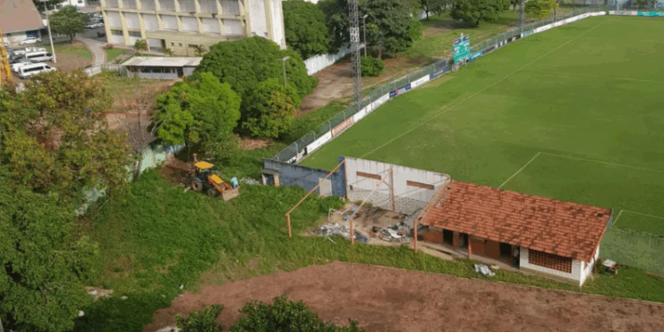 Vitória-ES inicia obras de novo estacionamento do estádio Salvador Costa