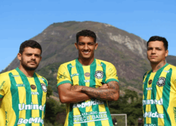 Rio Branco-ES retorna às origens e estreia camisa verde e amarela em comemoração aos 110 anos