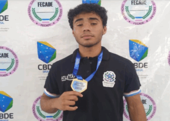 Enzo Pegorette disputa Campeonato Estadual de Jiu-Jitsu em Viana
