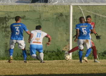 Presidente-jogador faz gol em classificação do Capixaba na Copa ES
