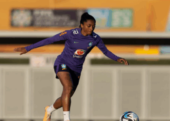 Brasil faz último treino em Brisbane antes de embarque para Adelaide