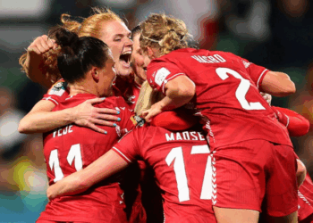 Dinamarca arranca vitória sobre a China com gol aos 44 do 2º tempo