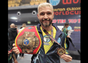 Com atletas capixabas, delegação brasileira de kickboxing bate recorde de medalhas na Copa do Mundo