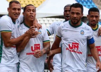 Nova Venécia vence e faz a festa no aniversário do Rio Branco-ES