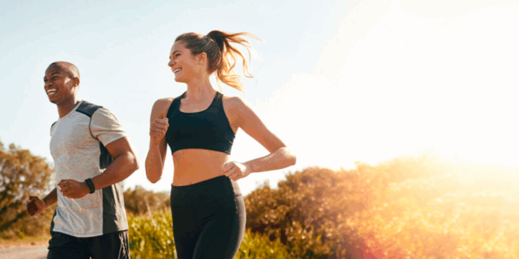 Confira as principais diferenças entre atividade física e exercício físico e entenda como a regularidade pode fazer toda a diferença
