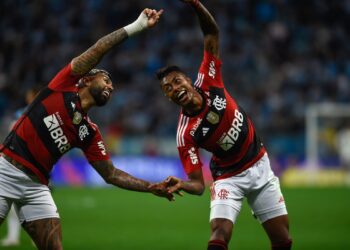 Copa do Brasil,  Fla bate Grêmio em Porto Alegre e fica perto da final