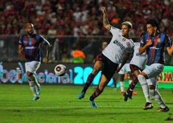 Flamengo não sai do zero contra o Madureira e frustra torcida no Kleber Andrade