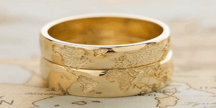 Símbolo do casamento, alianças ganham novas versões