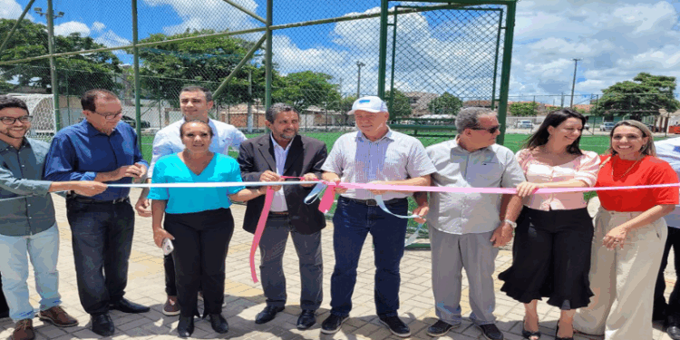 Governador inaugura obras e anuncia novos investimentos em Ponto Belo