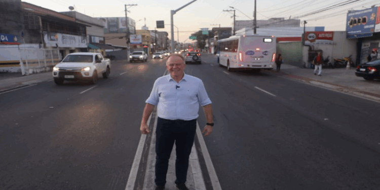 Governador visita obras na Avenida Abido Saadi e do Contorno de Jacaraípe, na Serra