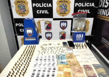 Polícias Civil e Militar apreendem drogas e dinheiro em Pinheiros