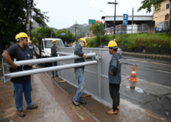 Vitória começa a receber novos abrigos de ônibus