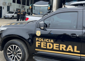 PF cumpre mandados contra integrantes de grupo neonazista ligados a assassino de Aracruz