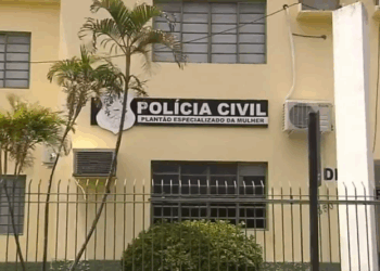 Jovem grávida de 8 meses é agredida a cadeiradas em Cariacica