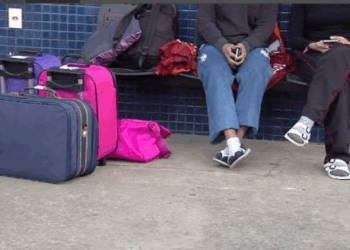 Lutadora de jiu-jitsu de 16 anos sofre importunação sexual dentro de ônibus e bate em suspeito