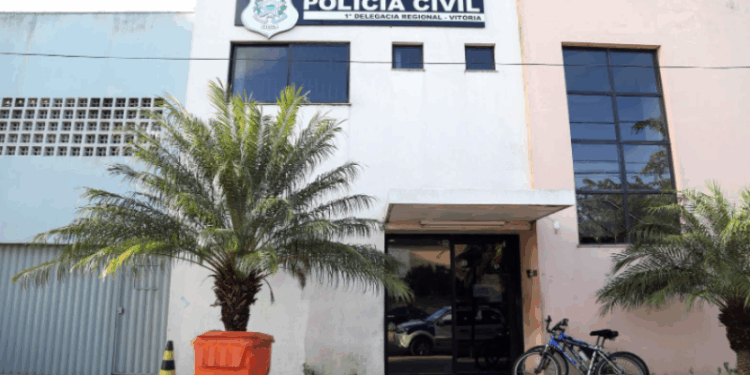 Com carrinho de fios furtados, foragido da Justiça é preso na Reta da Penha