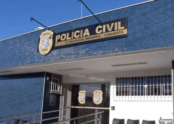 Motorista de aplicativo é ameaçado com faca e tem carro levado por criminosos em Cariacica