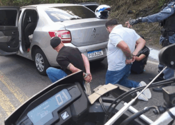 Colombianos furtam carro no Centro de Vitória e usam aparelho para inibir alarme