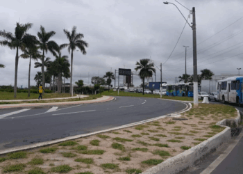 Jovem leva fechada no trânsito, denuncia crime falso à polícia do ES e é indiciado