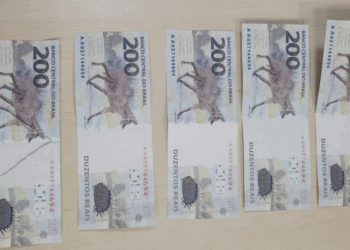 Jovem compra notas falsas de R$ 200 e é preso após receber pelos Correios, em Cariacica