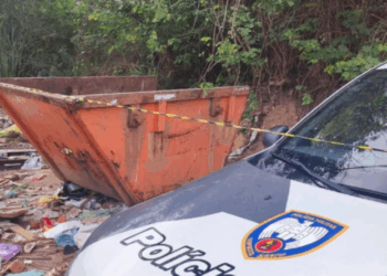 Adolescente é encontrado morto com tiro na cabeça dentro de caçamba de entulho