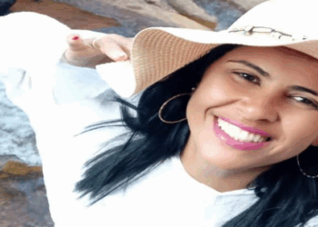 Cerimonialista morre após ser baleada dentro de carro de aplicativo em Cariacica