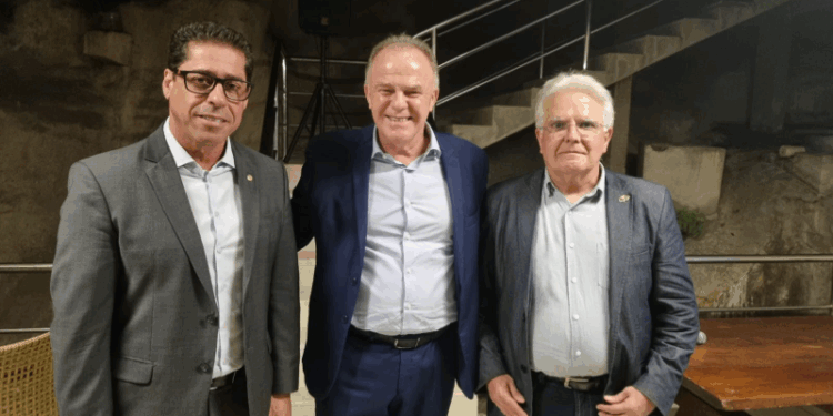 Presidente da Ales visita Eslováquia em missão oficial