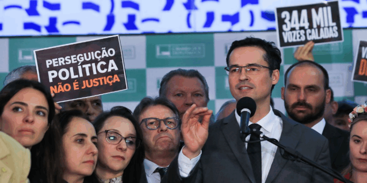 “Inventaram inegibilidade imaginária para me cassar”, diz Dallagnol