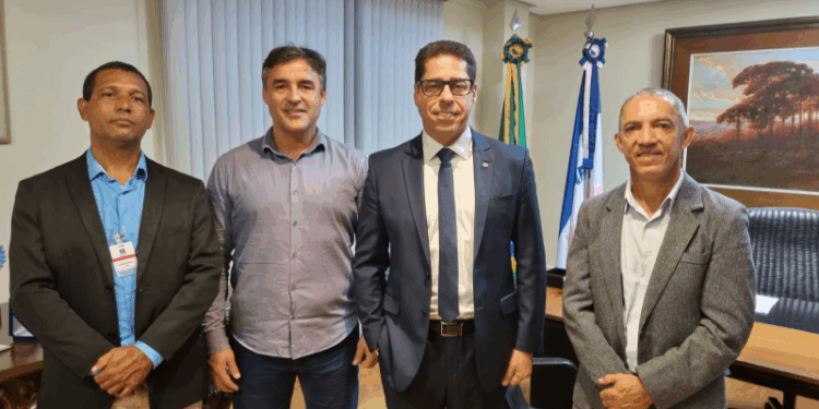 Deputados aprovam projeto que garante direito de progressão de carreira a policiais e bombeiros militares no ES